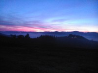 Sunrise of yesterday on our hill …. fantastic and unusual autumn